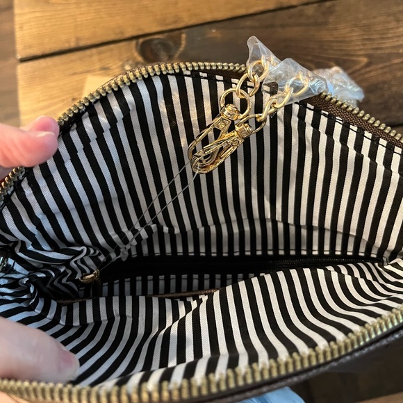 Bronze Wristlet / Purse NWT - Picture 8 of 9